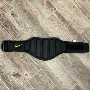 Nike weightlifting belt